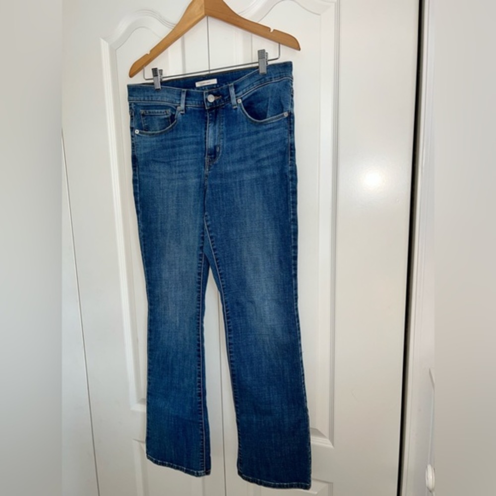 Levi’s Women’s Classic Boot size 30 Blue Denim Pre loved and in great condition - Picture 4 of 9
